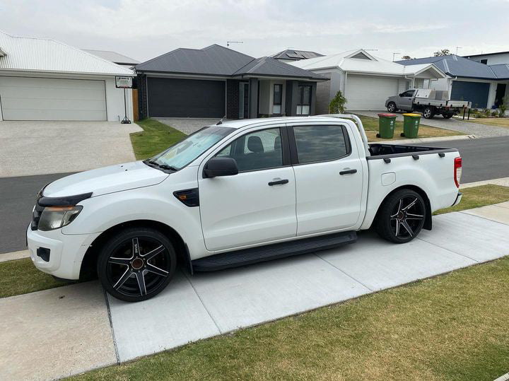 Lowered Ford Ranger 2020