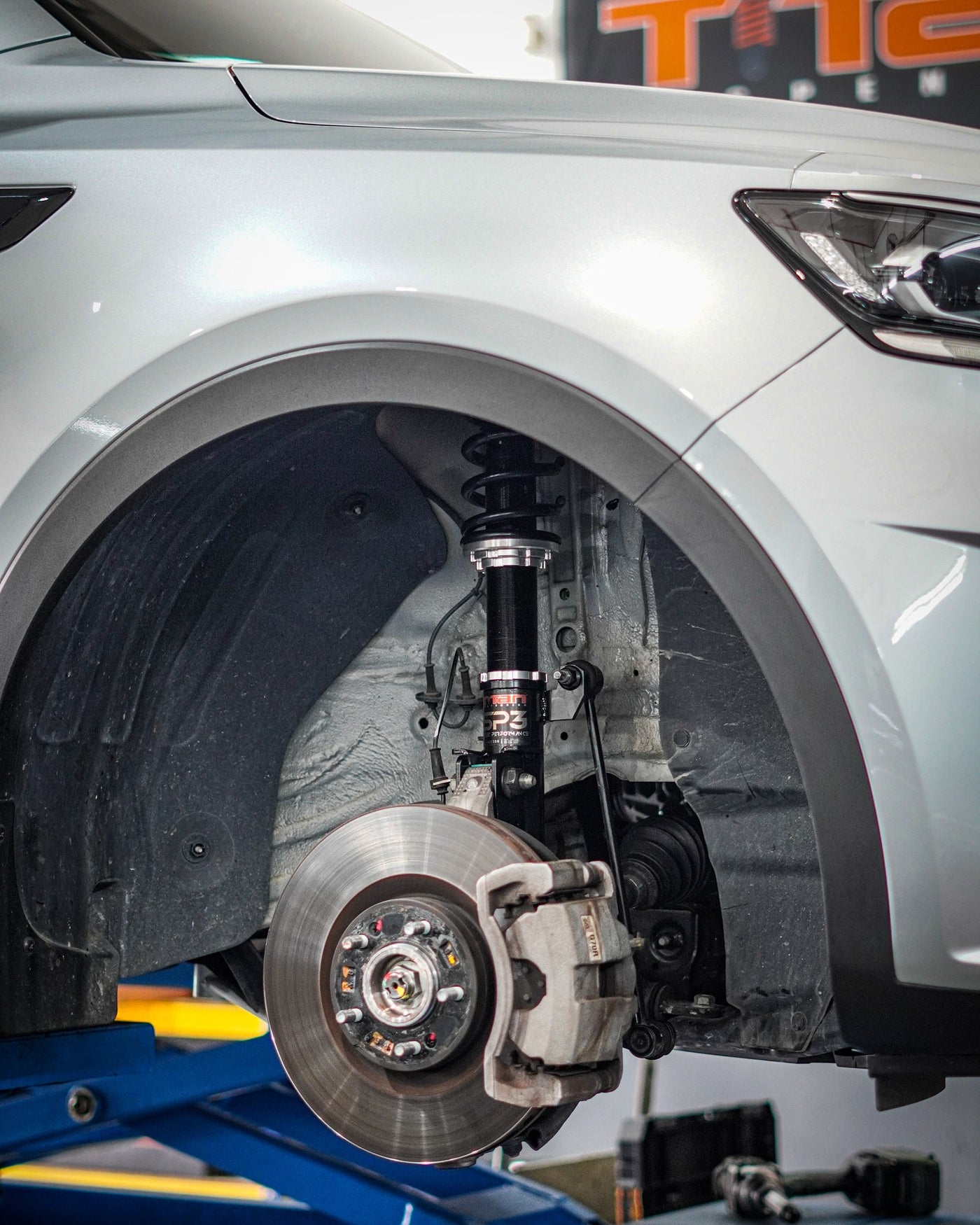 Kia Sorento Coilovers (MQ4) - TITAN SP3 Suspension Kit