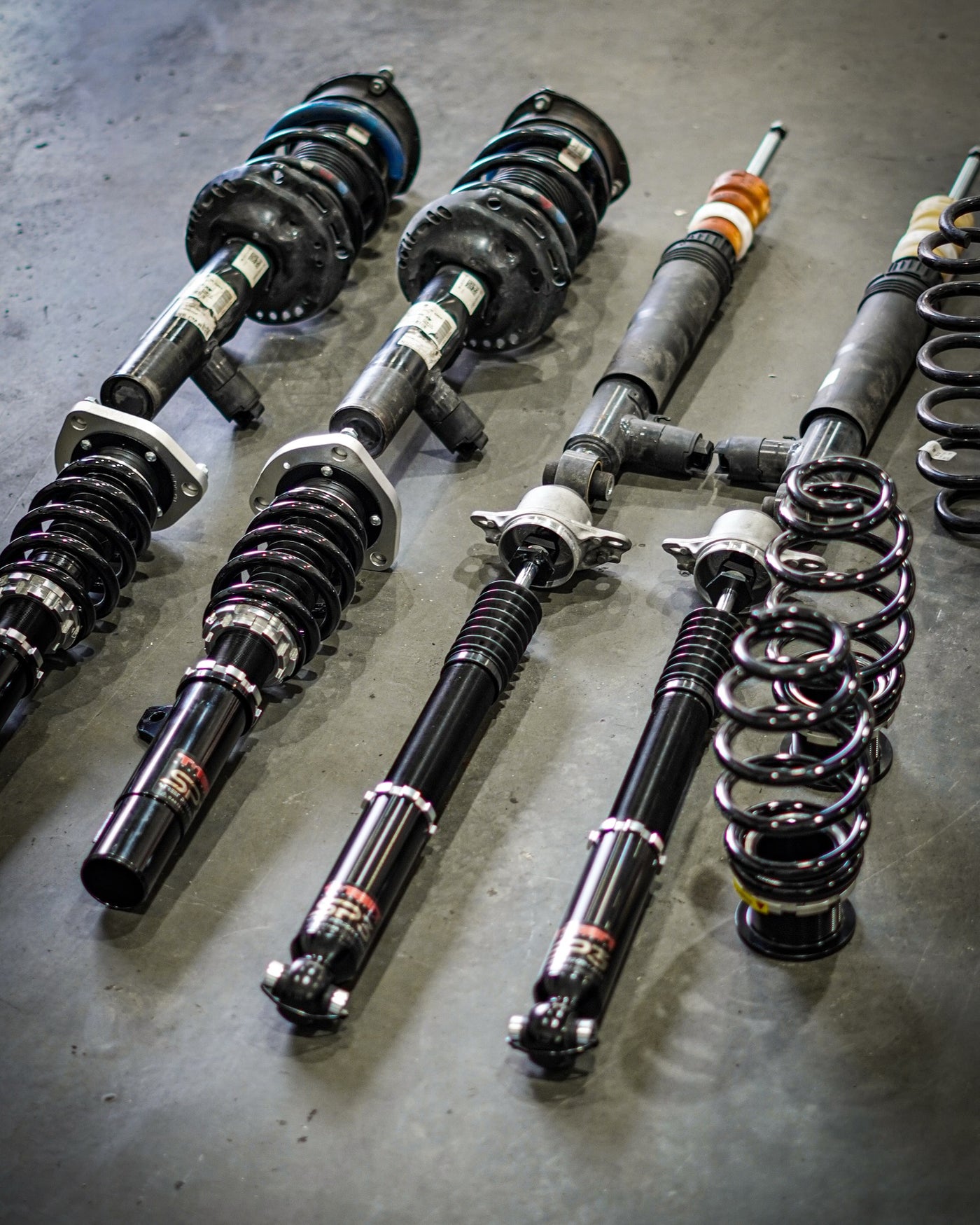 Volkswagen Golf MK8 GTi / R - TITAN SP-3 Coilover Suspension Kit