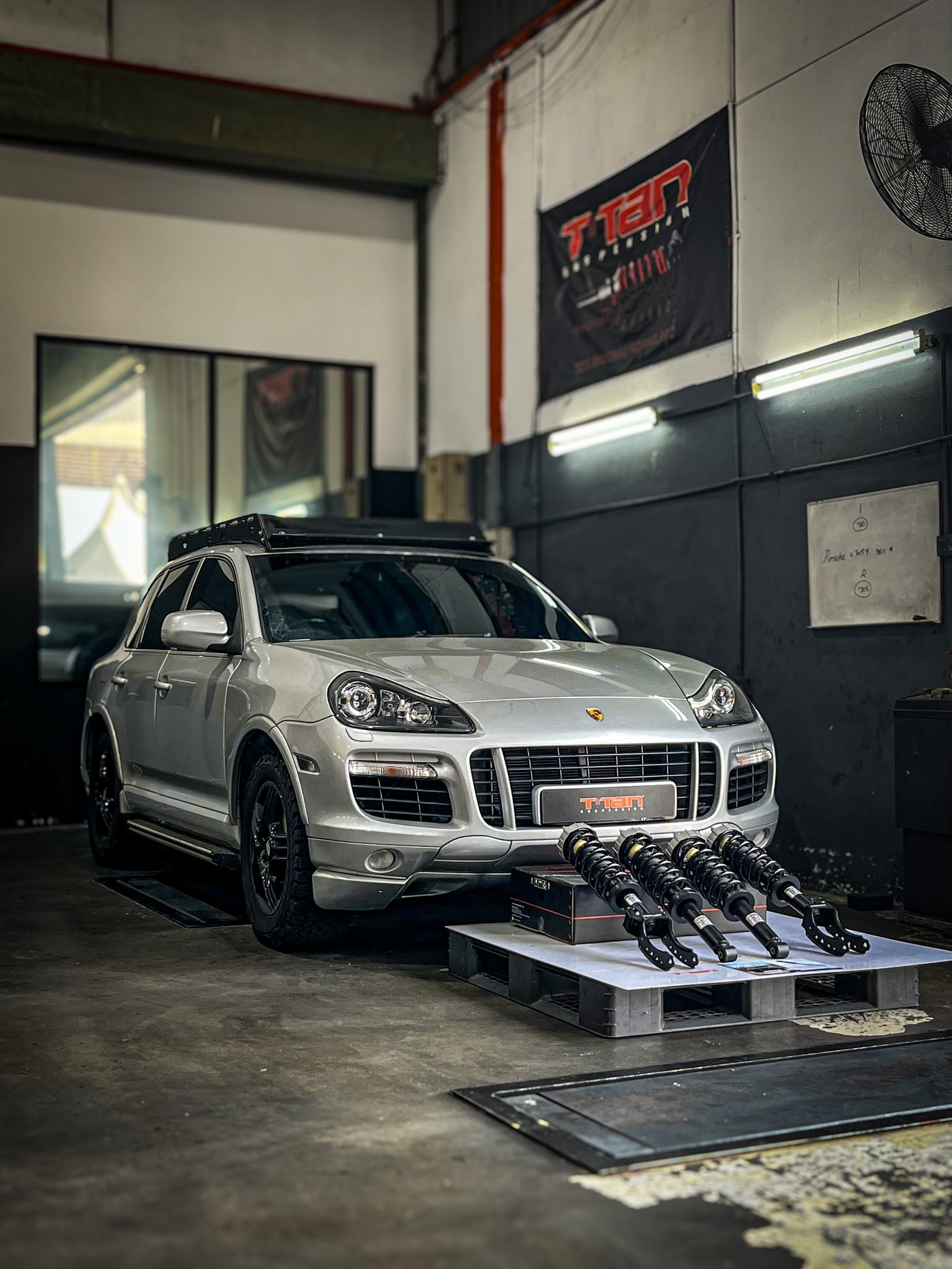 Porsche Cayenne 955/957 - TITAN T1-X Lift Suspension Kit